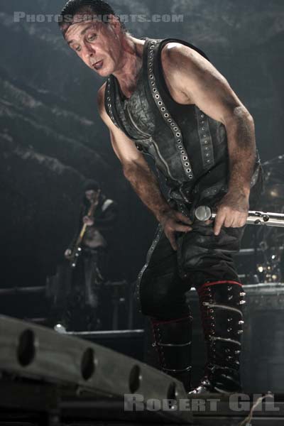 RAMMSTEIN - 2009-12-09 - PARIS - Bercy - 